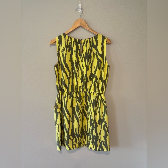 ROY STUDIO 100% Silk Sleeveless Summer or Spring Yellow Dress Size 38 - Picture 10 of 10